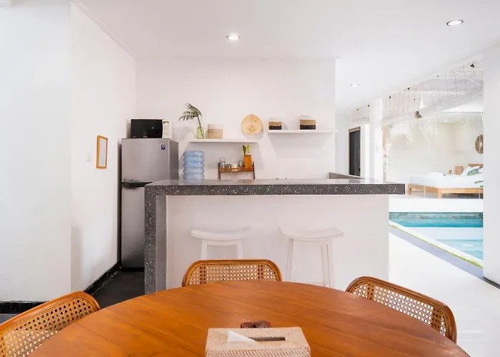 Massive 3 Bedroom In Heart Of * Seminyak (Bali)