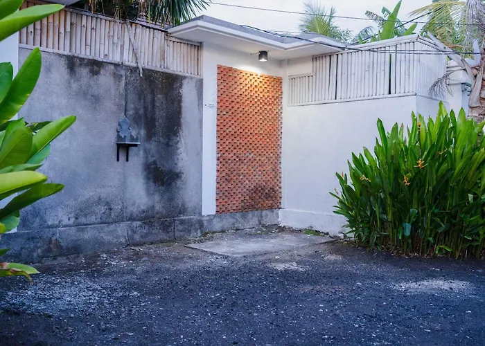 Massive 3 Bedroom In Heart Of * Seminyak (Bali)
