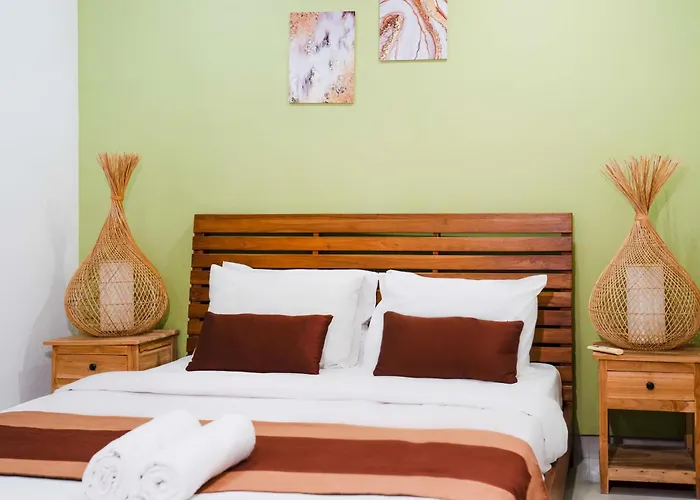 Massive 3 Bedroom In Heart Of Seminyak (Bali)